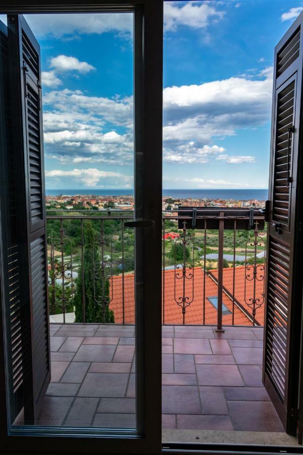 Villa Pineland Боргетто-Санто-Спірито Екстер'єр фото